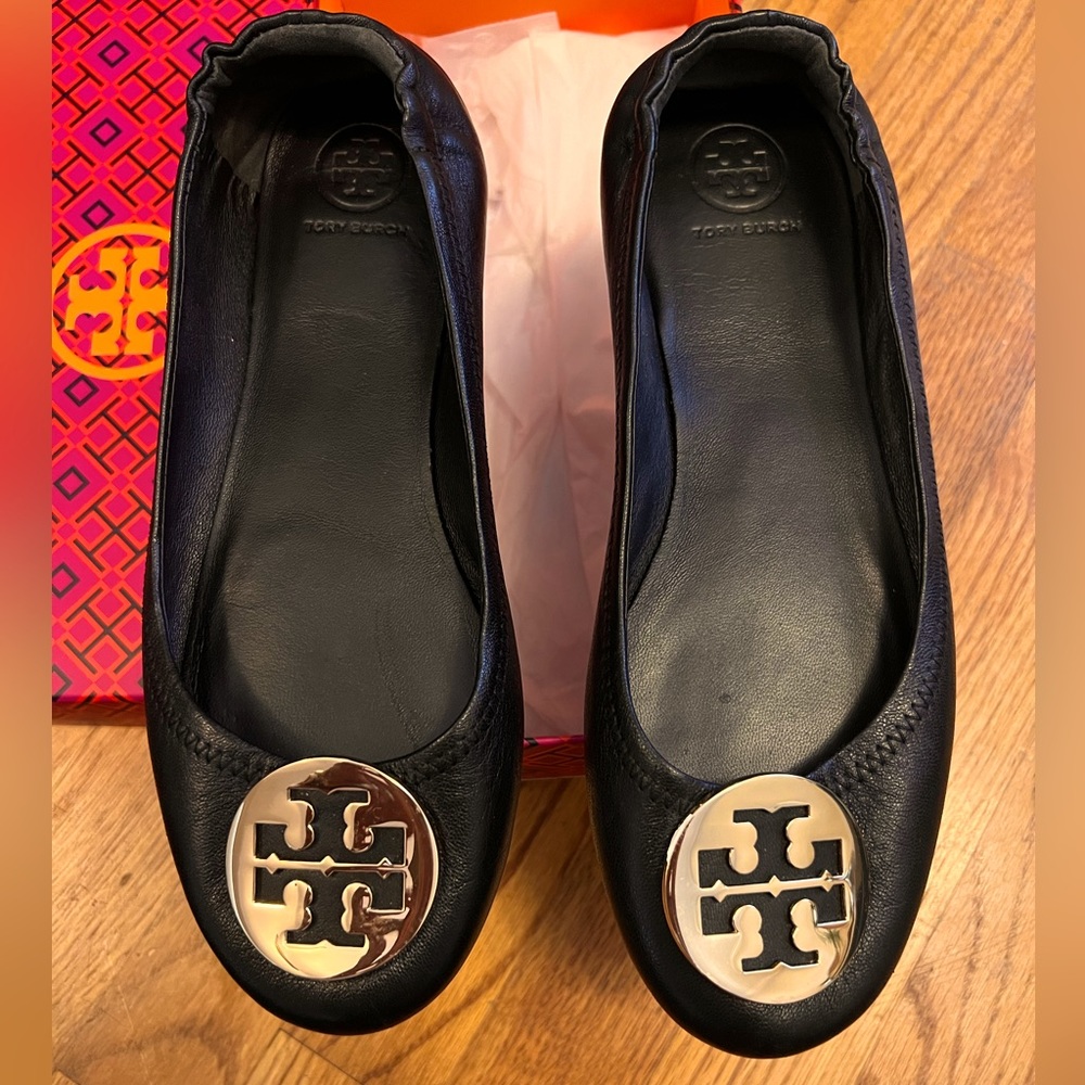 Tory Burch Minnie travel ballet flat with gold metal logo